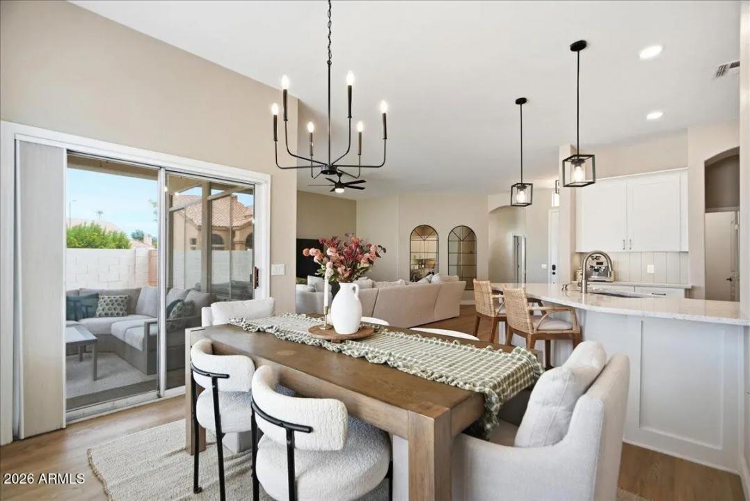 Real Estate Picture 16