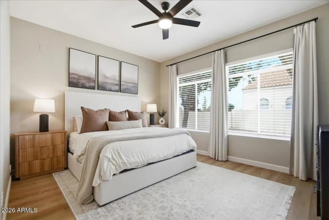Real Estate Picture 17