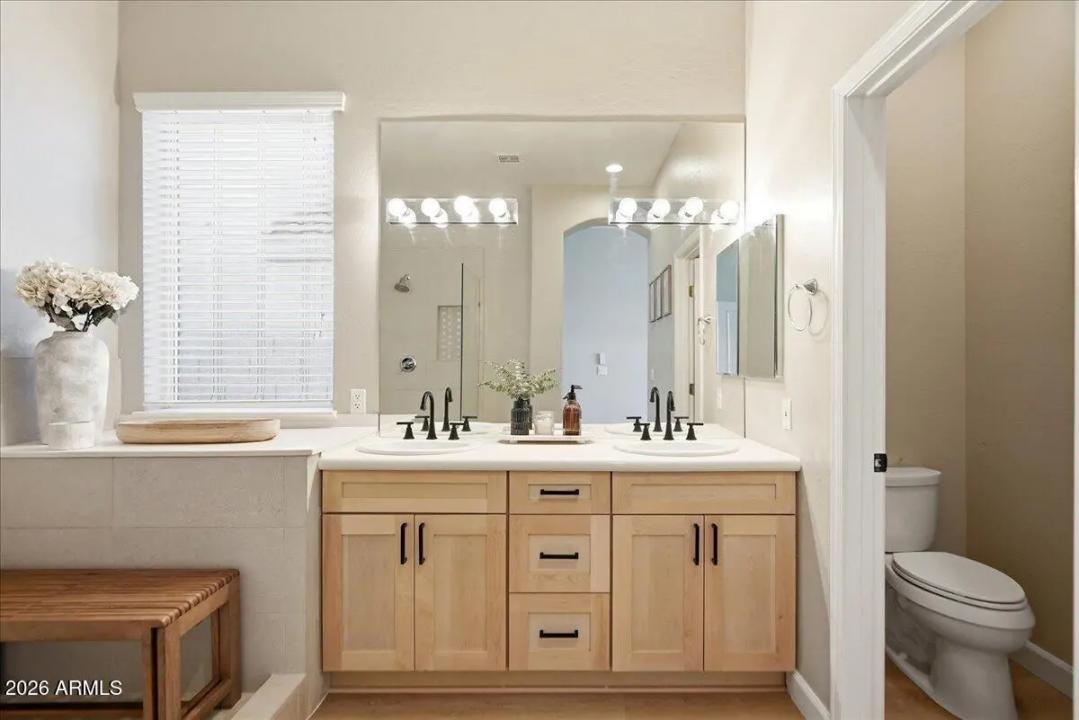 Real Estate Picture 19