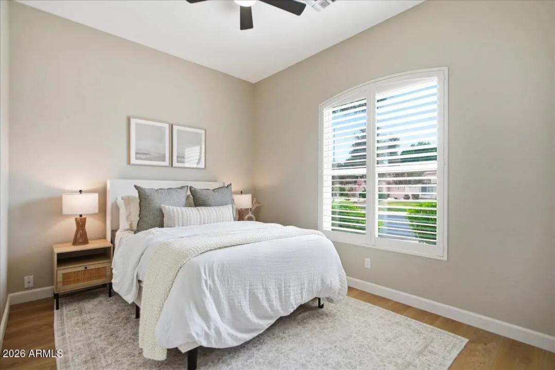 Real Estate Picture 20