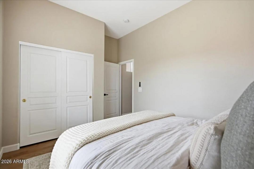 Real Estate Picture 21