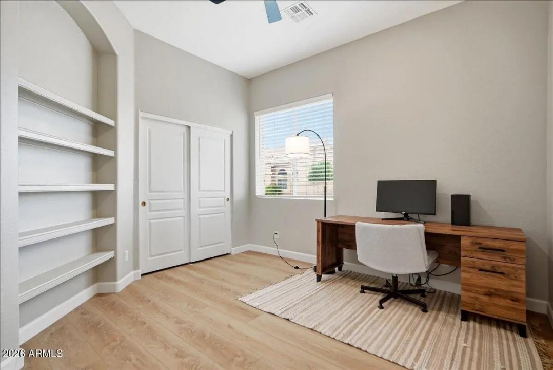 Real Estate Picture 23