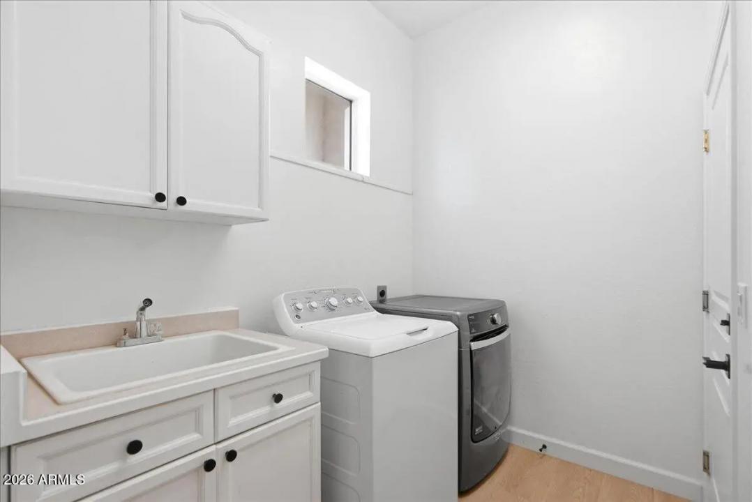 Real Estate Picture 24