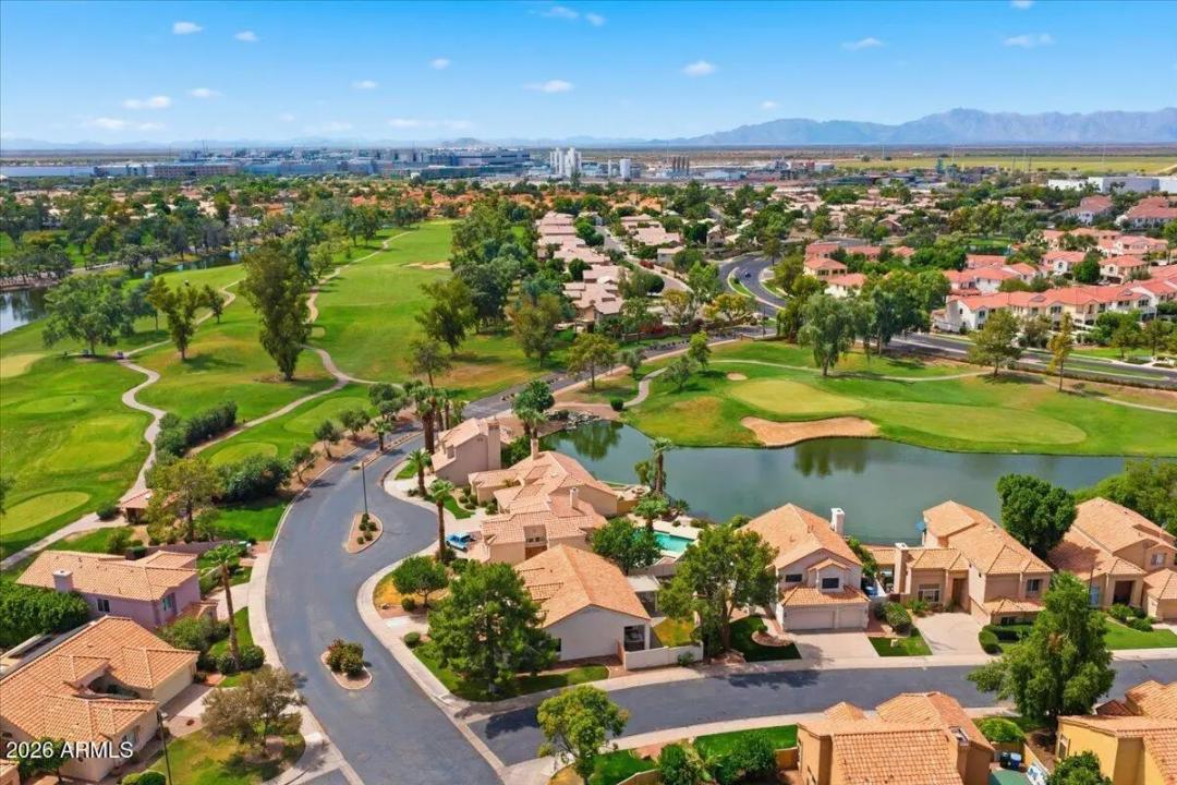 Real Estate Picture 5