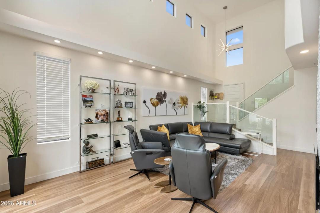 Real Estate Picture 2