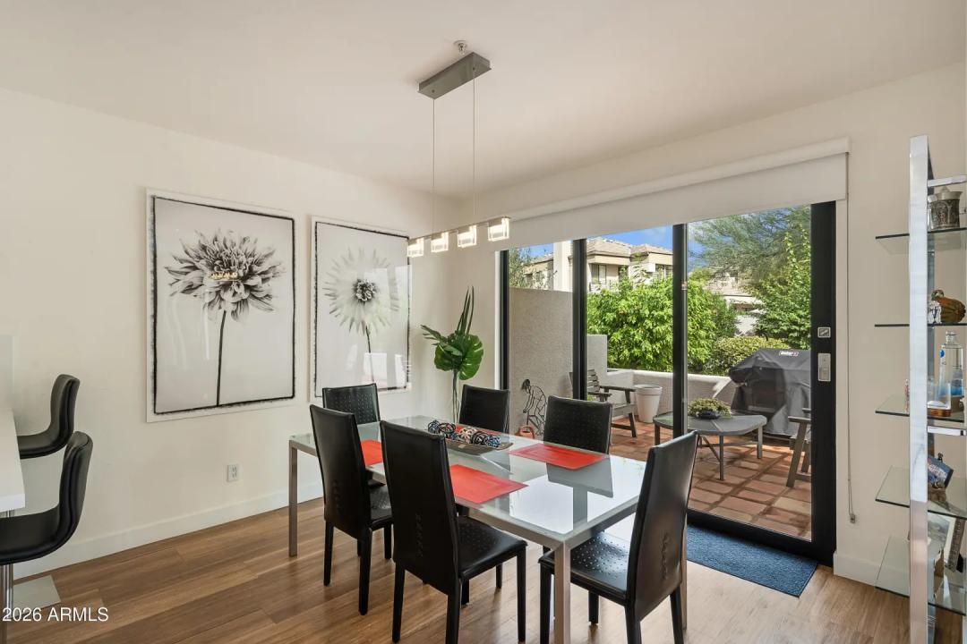 Real Estate Picture 4