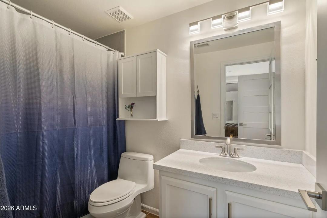 Real Estate Picture 15