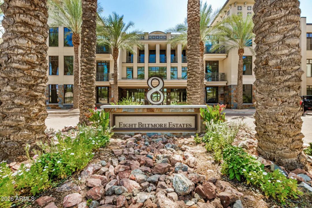 8 Biltmore Estates Drive Unit 309 Phoenix AZ 85016