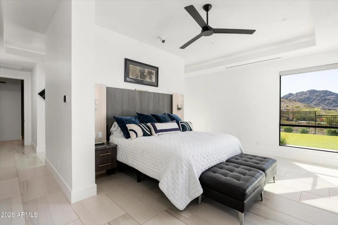 Real Estate Picture 22