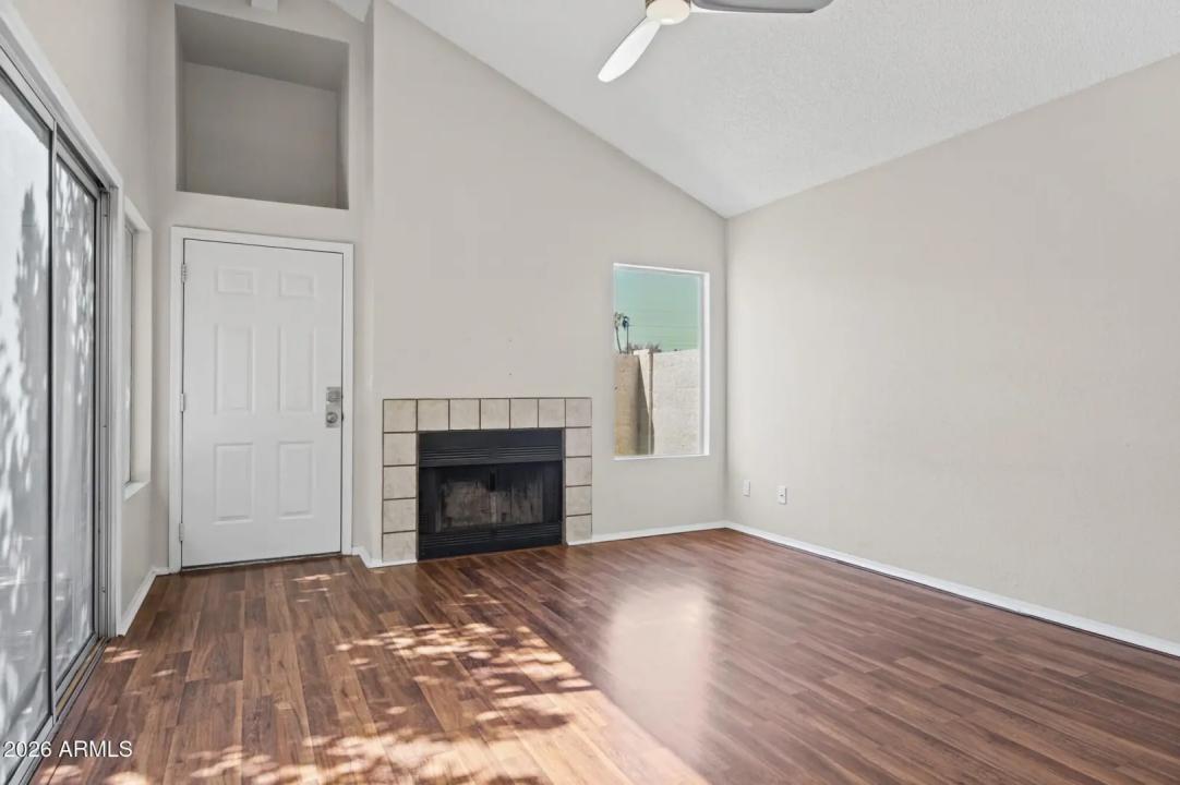 Real Estate Picture 13