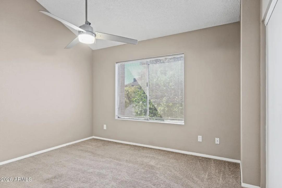 Real Estate Picture 32