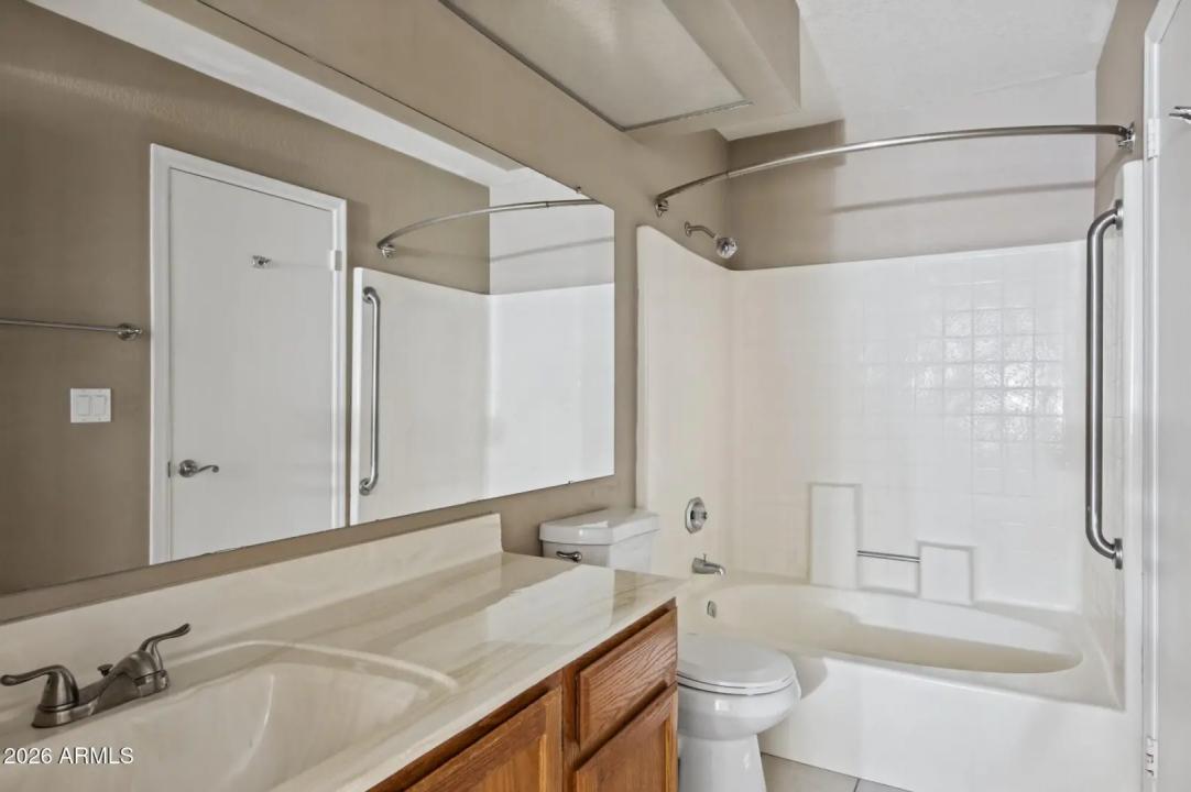 Real Estate Picture 38