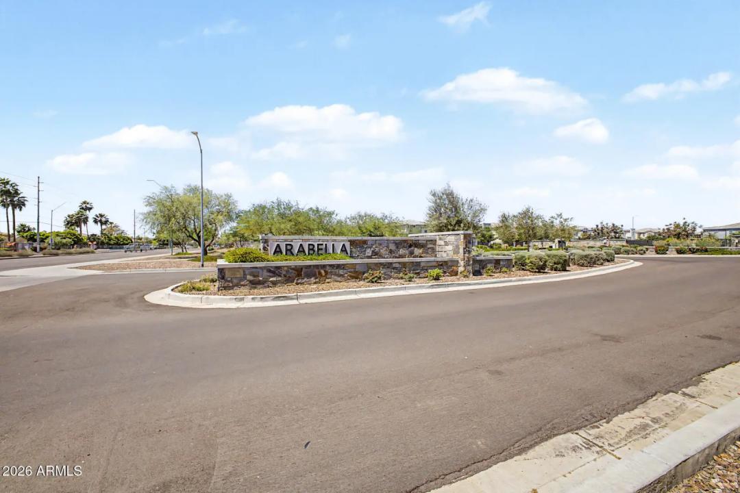 Real Estate Picture 32
