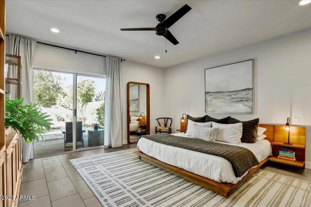 Real Estate Picture 12