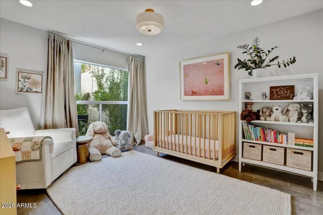 Real Estate Picture 15