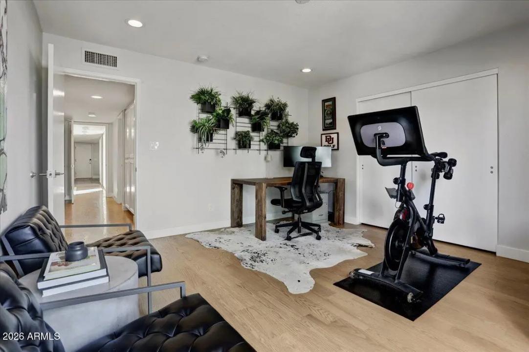 Real Estate Picture 17