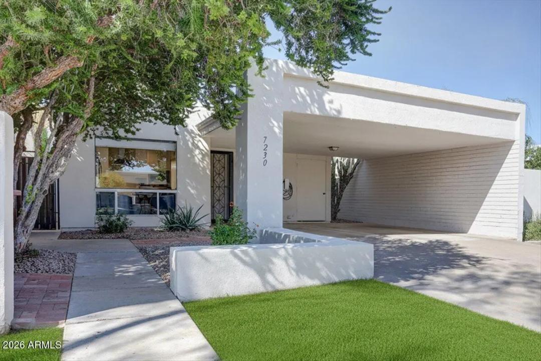 Real Estate Picture 1