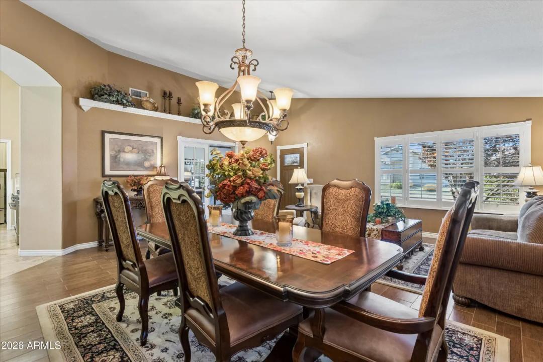 Real Estate Picture 8