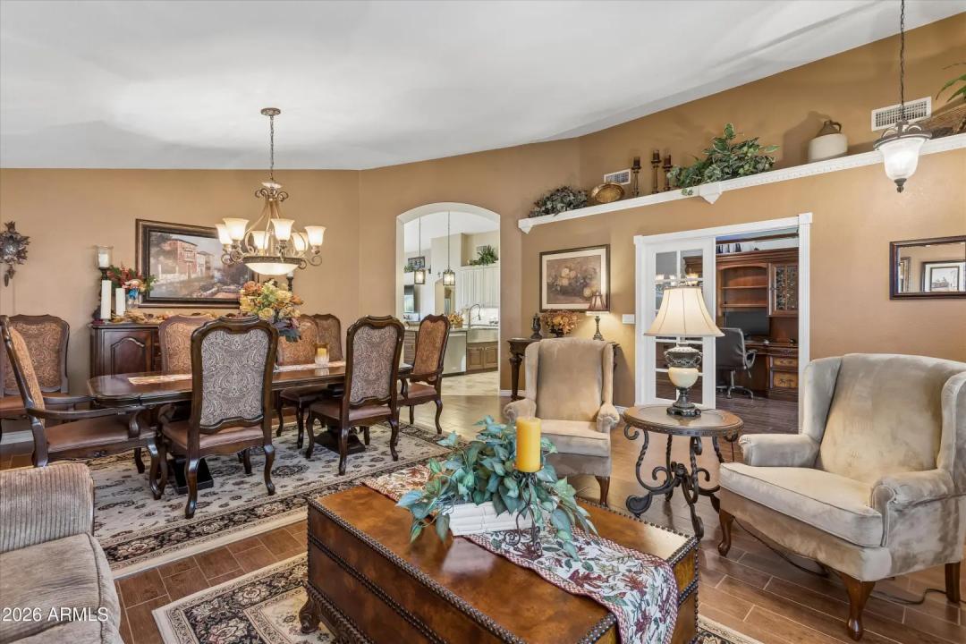 Real Estate Picture 9