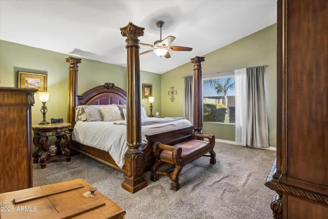 Real Estate Picture 14