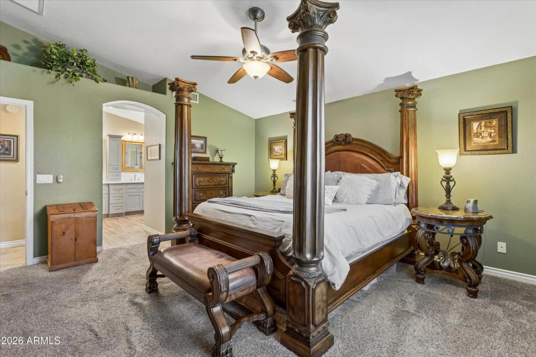 Real Estate Picture 15
