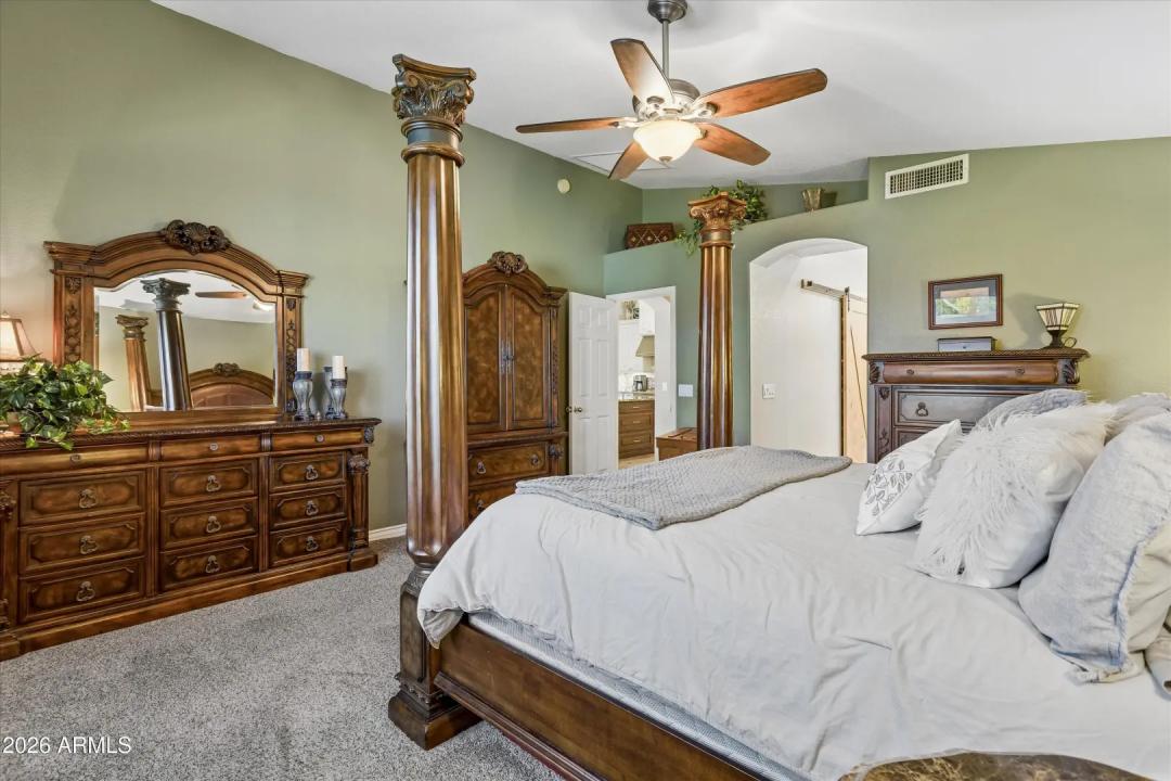 Real Estate Picture 16