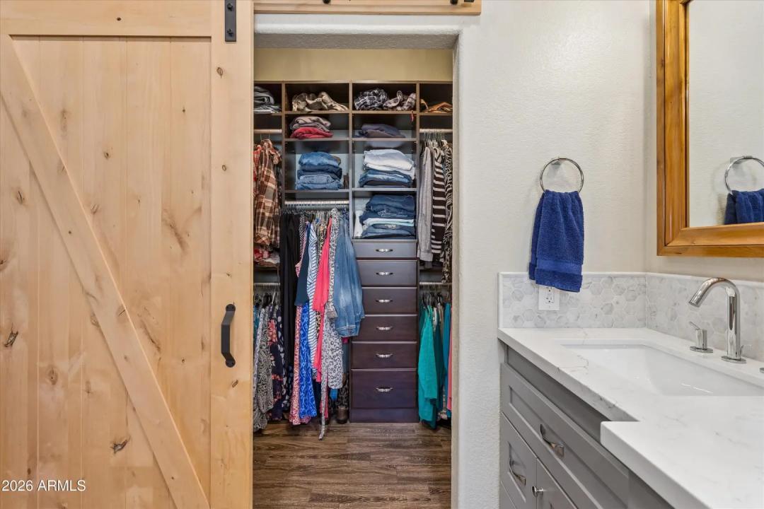 Real Estate Picture 18