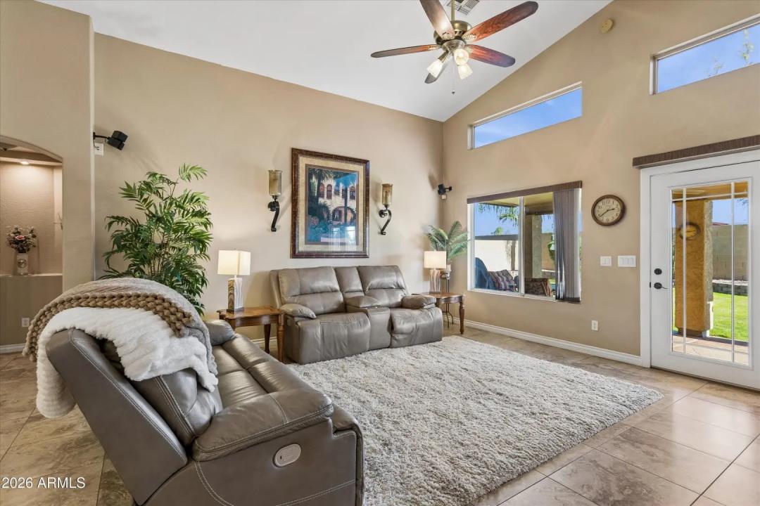 Real Estate Picture 32