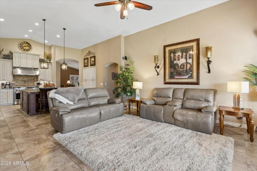 Real Estate Picture 33