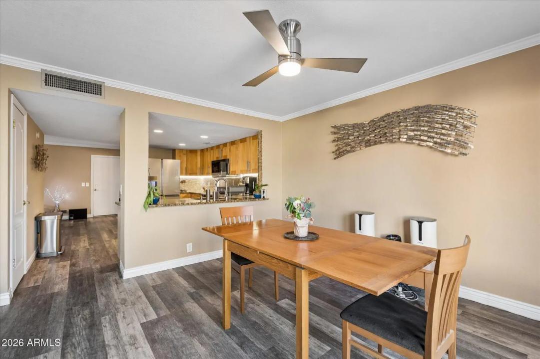 Real Estate Picture 9