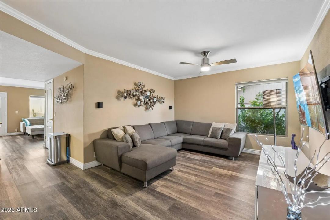 Real Estate Picture 16