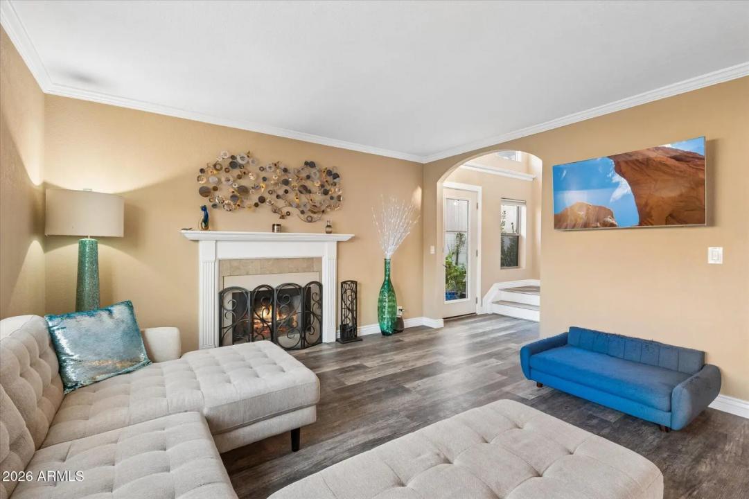 Real Estate Picture 6
