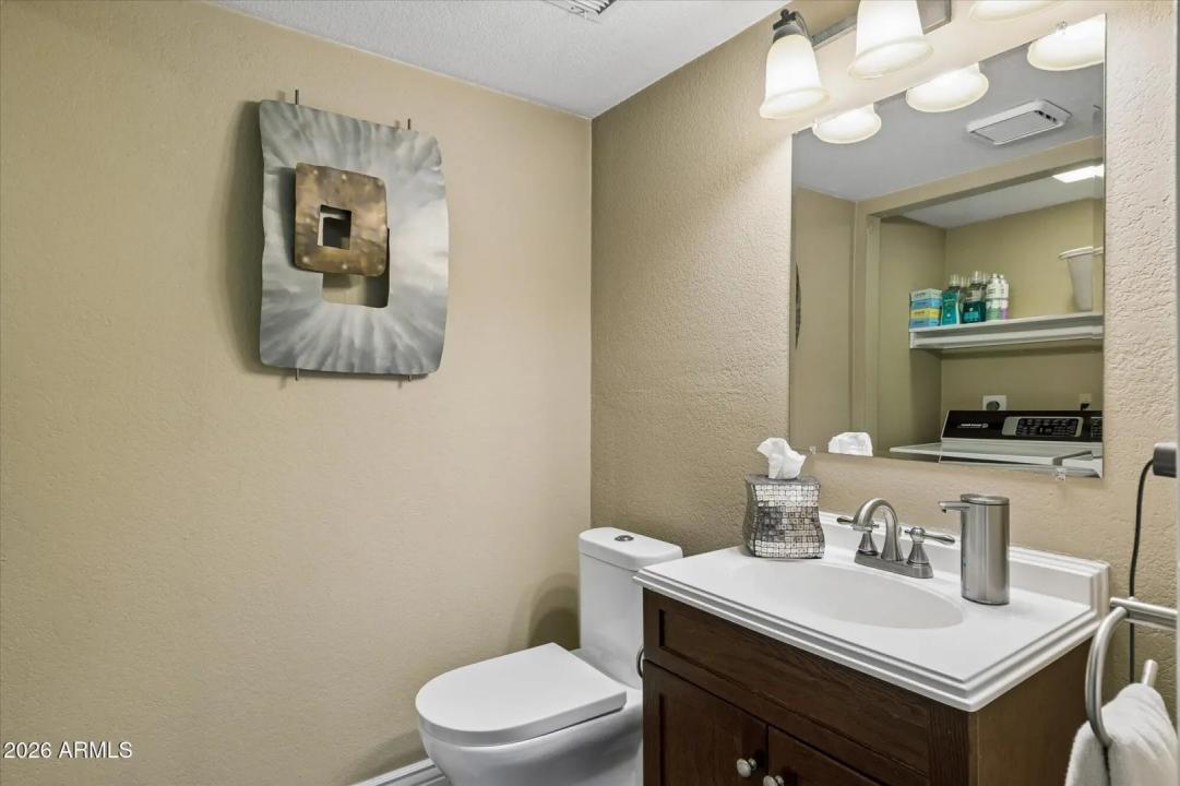 Real Estate Picture 18