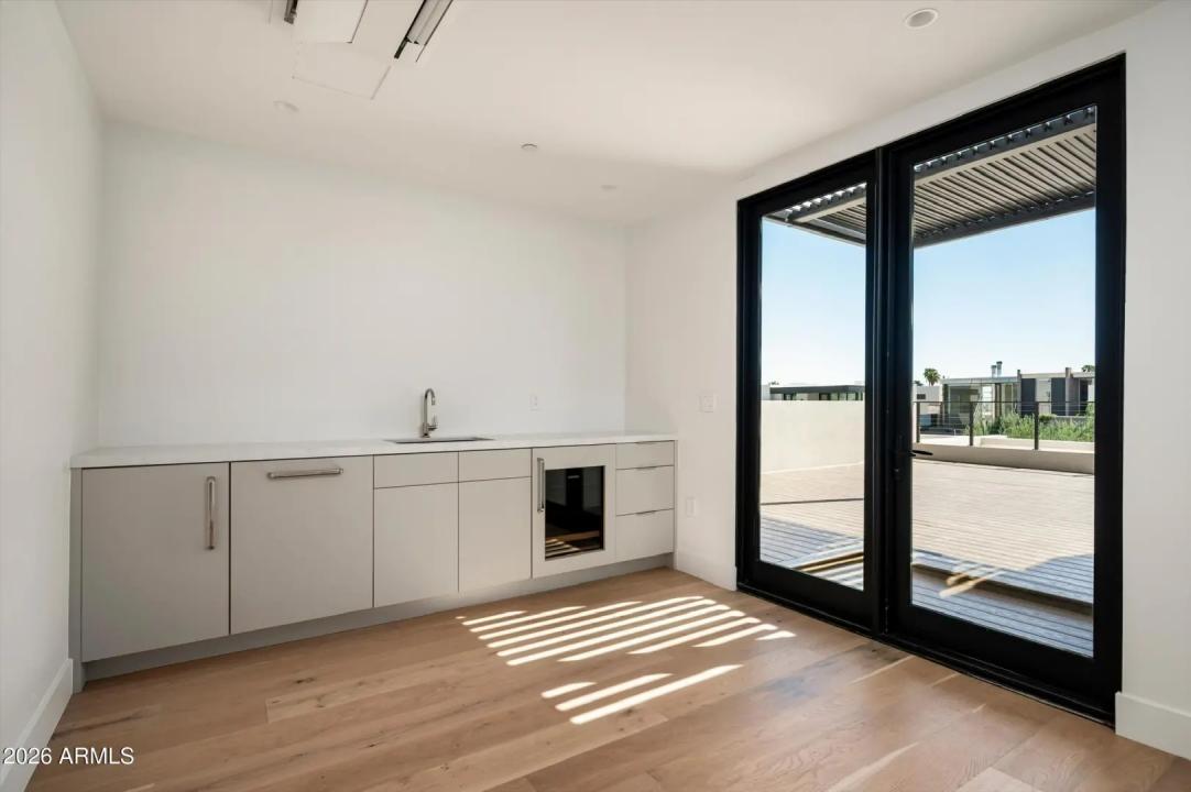 Real Estate Picture 37