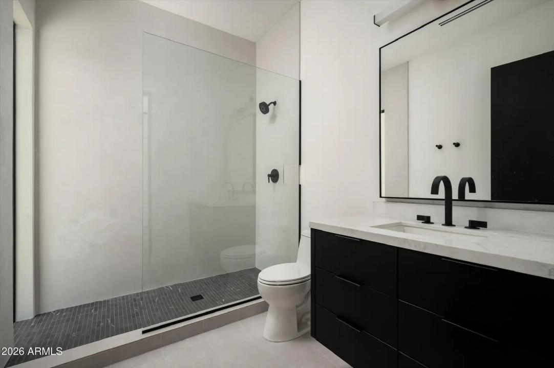 Real Estate Picture 34