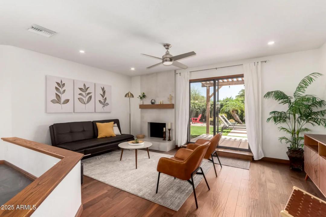 Real Estate Picture 8