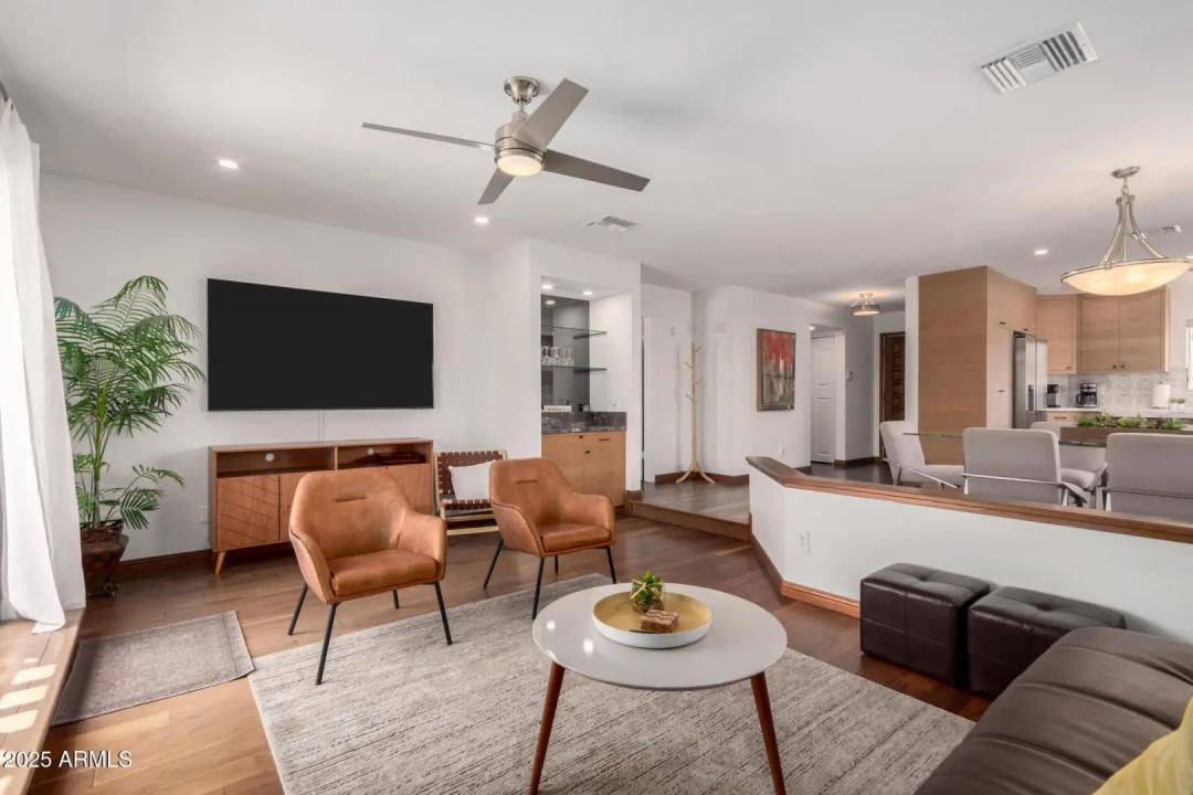 Real Estate Picture 10
