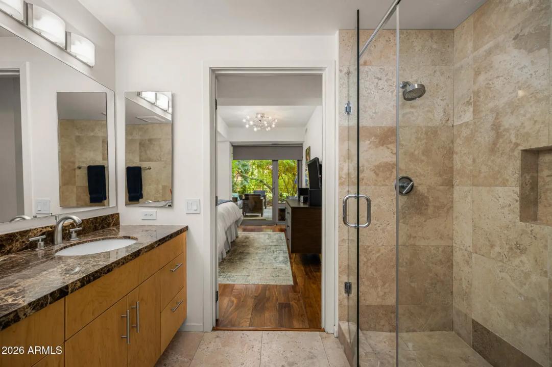 Real Estate Picture 11