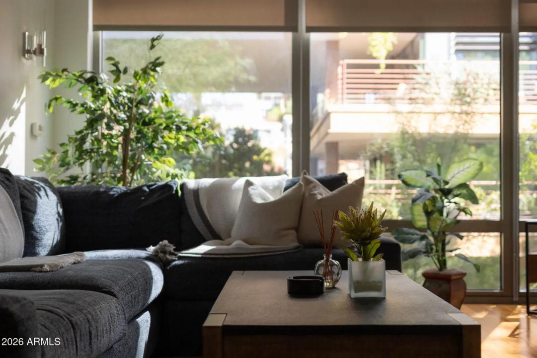 Real Estate Picture 18