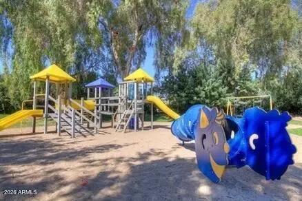 Real Estate Picture 15