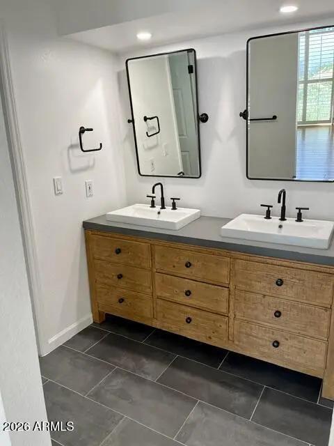 Real Estate Picture 8