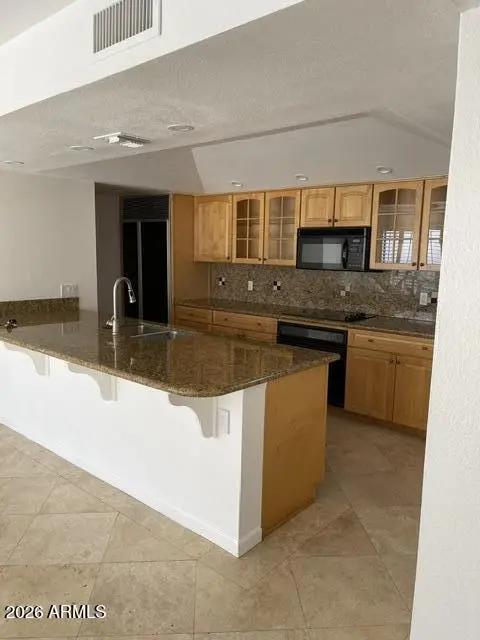 Real Estate Picture 6