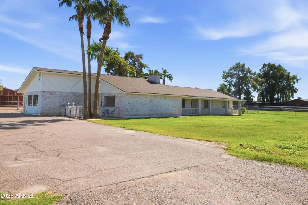 Real Estate Picture 5
