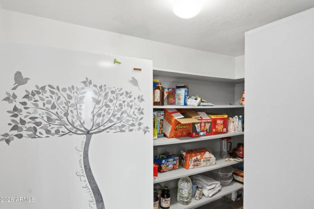 Real Estate Picture 14