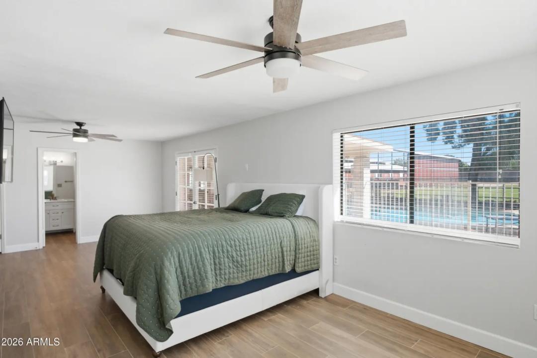 Real Estate Picture 17