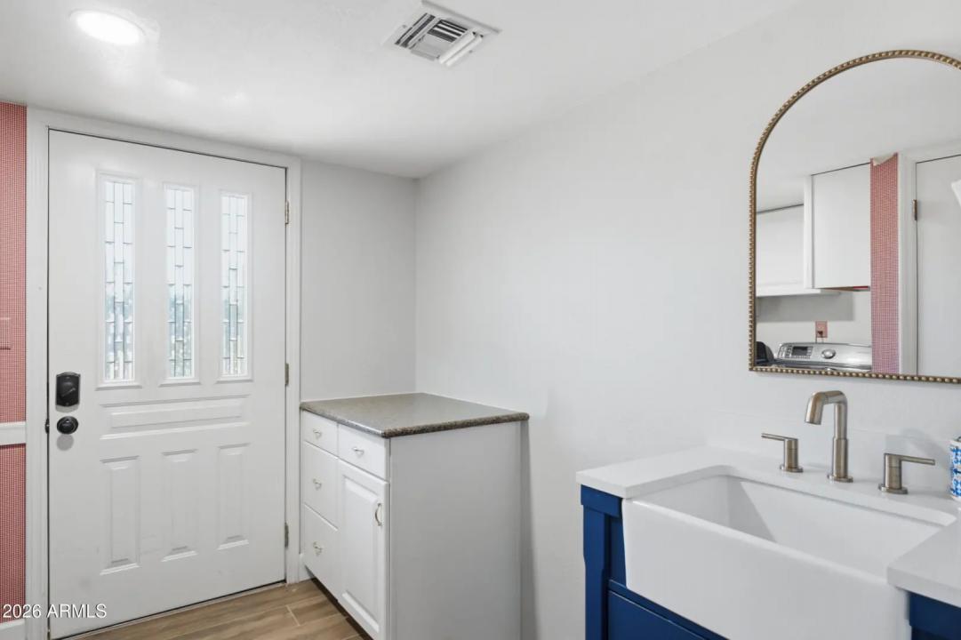 Real Estate Picture 24