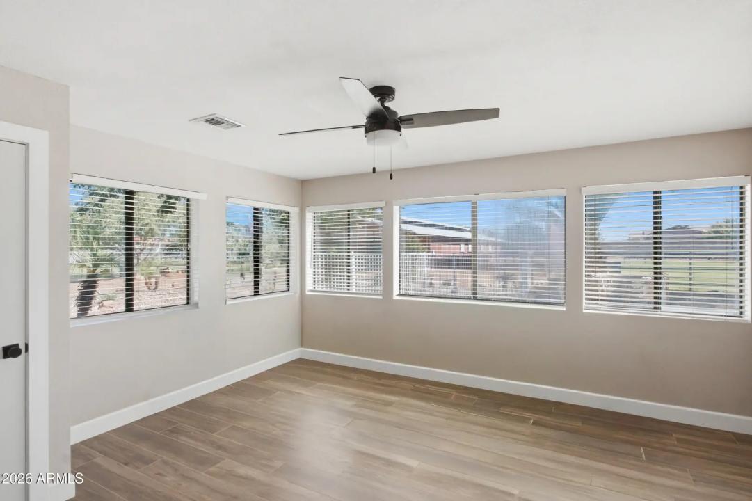 Real Estate Picture 26