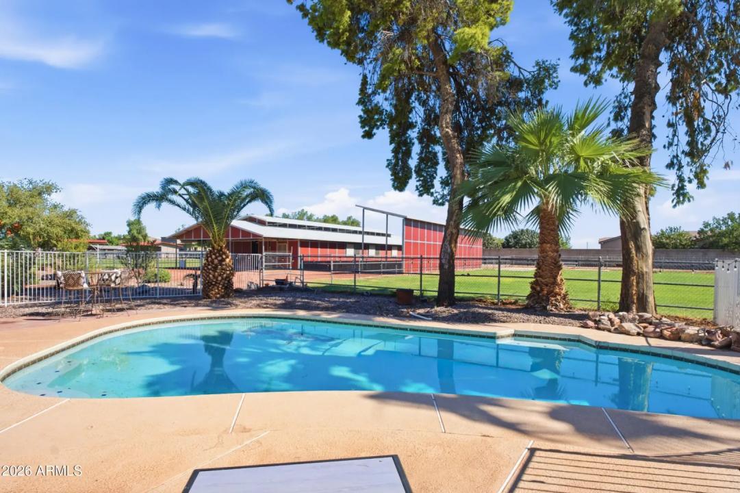 Real Estate Picture 30