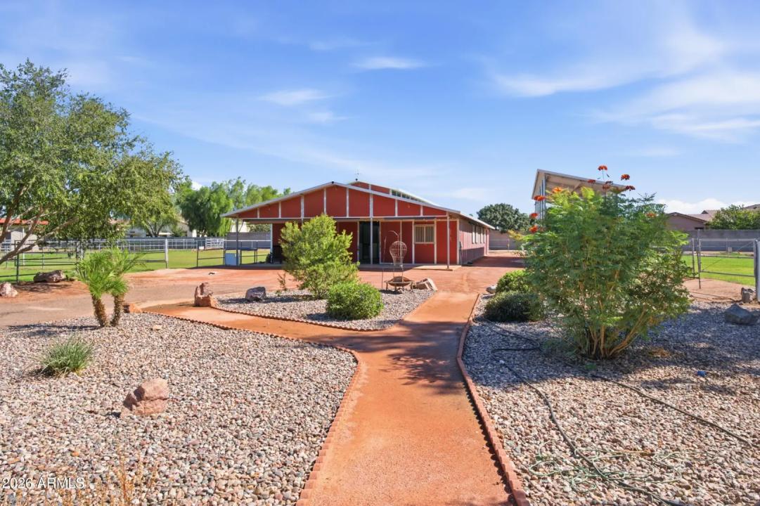 Real Estate Picture 33