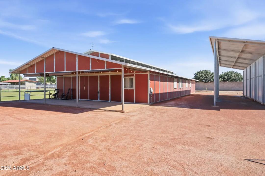 Real Estate Picture 3
